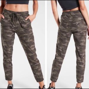 Athleta 8T Farallon Jogger